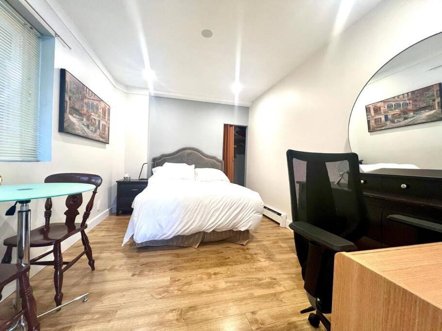 Westview Vacation Rental - Two Br House นอร์ทแวนคูเวอร์ ภายนอก รูปภาพ