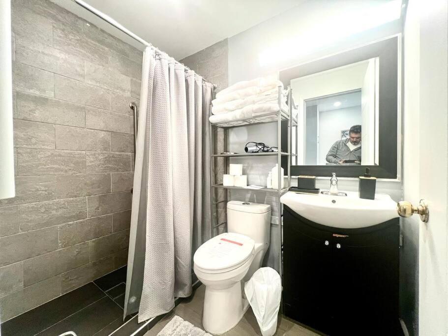Westview Vacation Rental - Two Br House นอร์ทแวนคูเวอร์ ภายนอก รูปภาพ