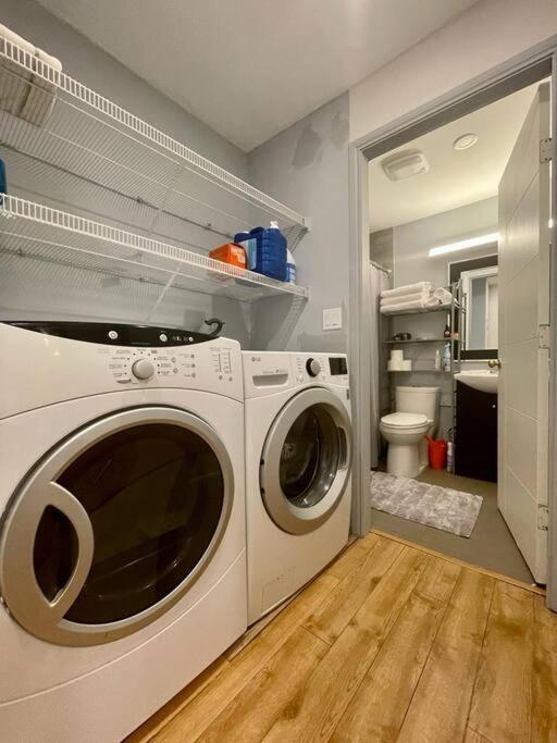 Westview Vacation Rental - Two Br House นอร์ทแวนคูเวอร์ ภายนอก รูปภาพ